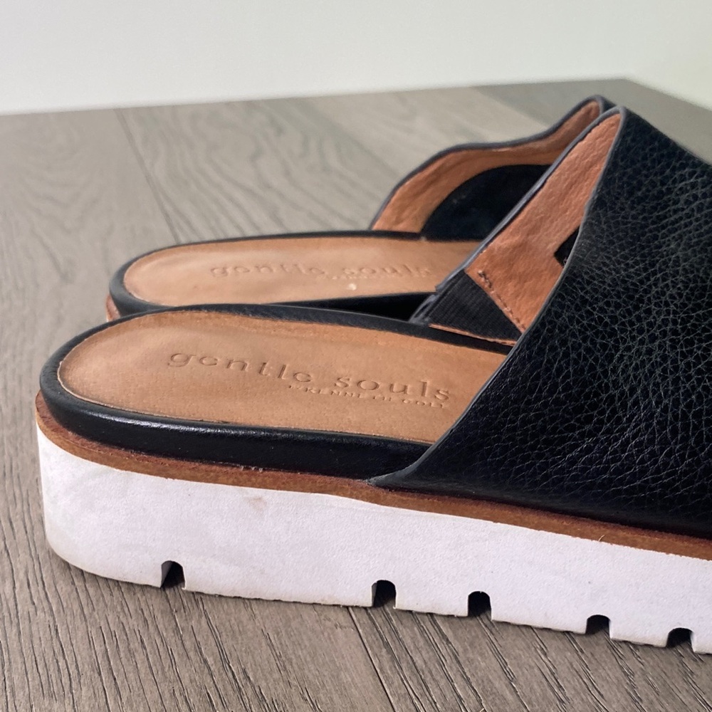 Gentle Souls By Kenneth Cole Black Leather Slide Sandals Women’s Size 8 - Picture 5 of 11